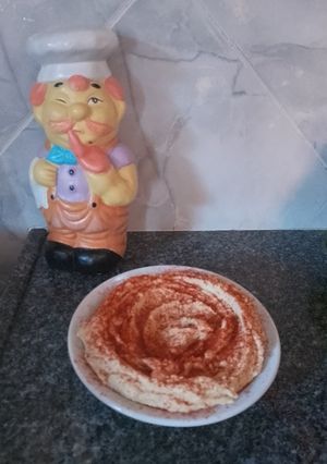 Una foto de Hummus de garbanzo 💯