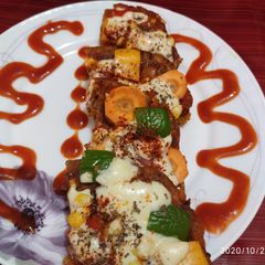 A picture of Potato pizza.