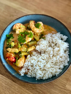 Una foto de Curry de langostino estilo tailandés | Batch Cooking
