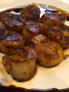 A picture of Raspberry lime scallops.
