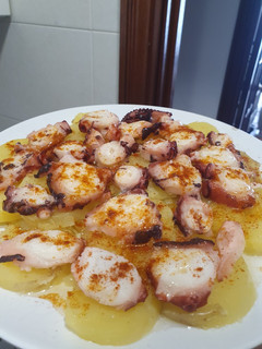 Una foto de Pulpo a la gallega (con cachelos)