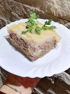 Una foto de Pastel de carne con puré de papa 🤤😍