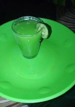 A picture of Mint leaf and cocumber drink.
