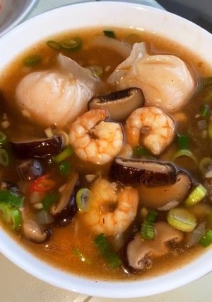 Hình của món Bánh canh tôm nấm.