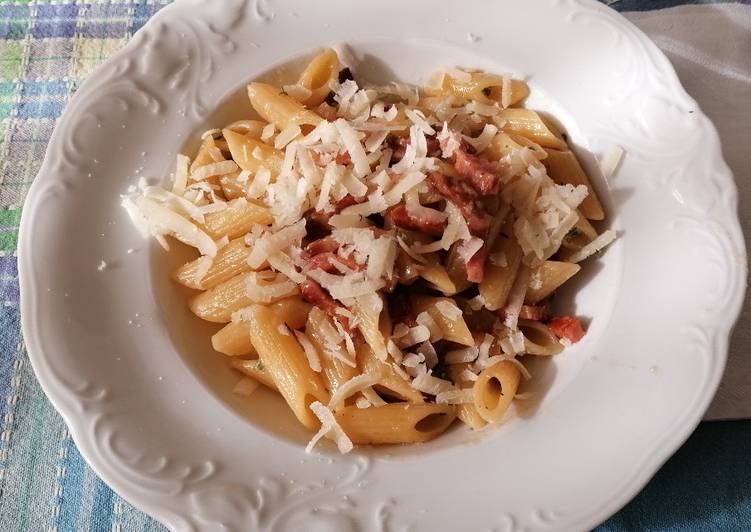 Simple Way to Prepare Any-night-of-the-week Mezze penne con pancetta e uva