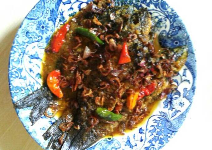 Resep Ikan mas bumbu kuning yumii Anti Gagal