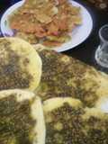 مناقيش زعتر ع الغاز مع خبز عالصاج