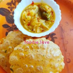 A picture of Masala Poori.