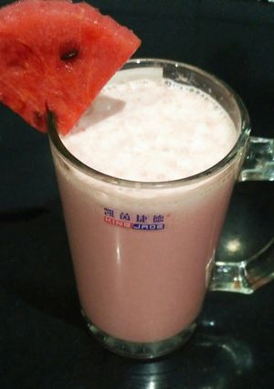 A picture of Watermelon milkshake.
