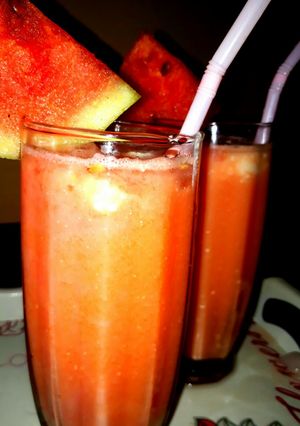 A picture of Mixed fruits lassi.