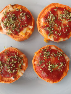 Una foto de Mini pizzas de boniato