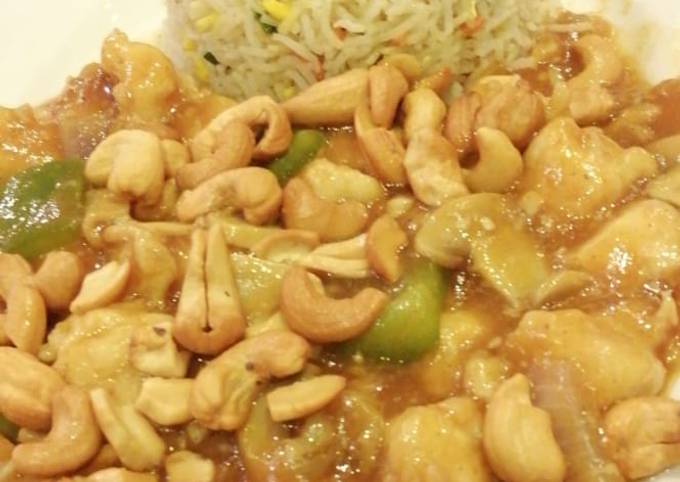 Chicken ginger with nuts