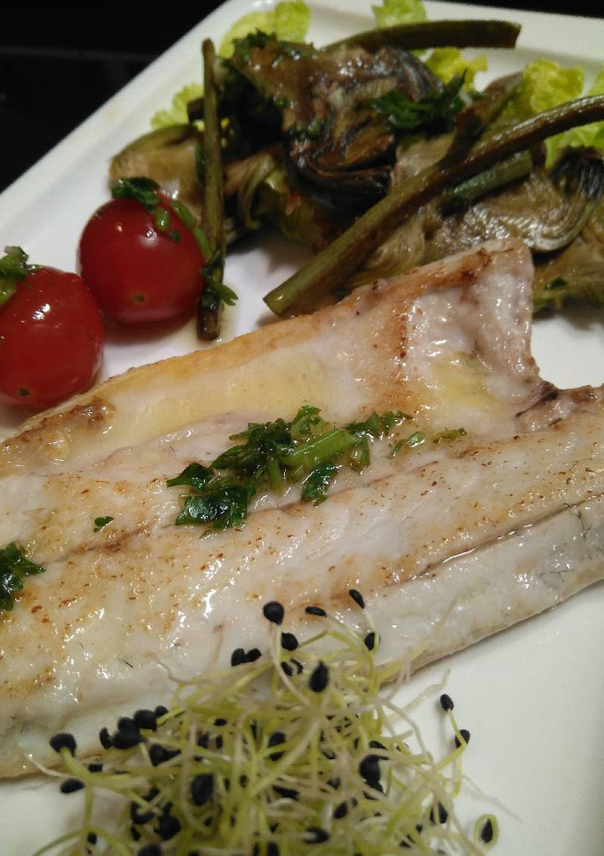 Una foto de Lomo de lubina a la plancha