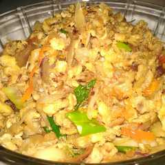 รูปของ Orek telur dadar ikan asin puedessss..