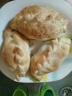 Una foto de Empanadas de verdura y queso😍😀