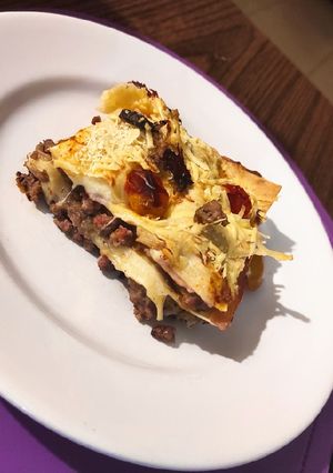 Una foto de Lasagna de carne, jamón y queso