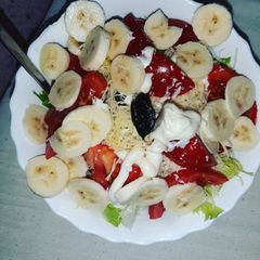 A picture of Banana-Dried Plum-Peanut Salad.