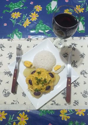 Una foto de Ají de gallina o pollo