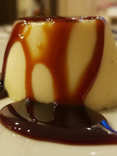 Una foto de Panacota de vainilla al caramelo