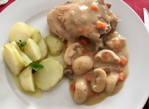 Una foto de Fricasé de pollo