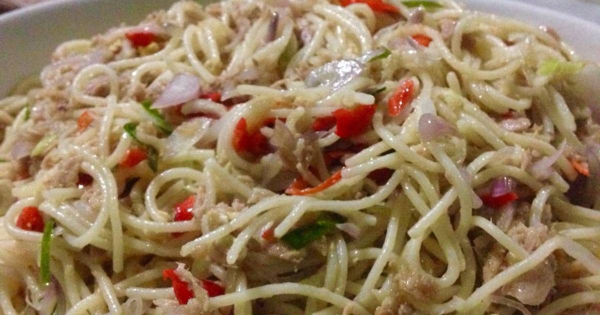Resep Spaghetti Tuna Sambal Matah oleh Herawati Amalia - Cookpad
