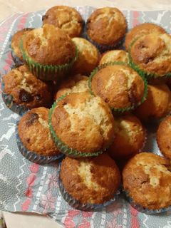 Banános muffin csokidarabokkal recept fotója