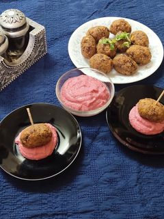 ચીકપીક ફલાફલ(chickpick falafala in Gujarati) રેસીપી મુખ્ય ફોટો