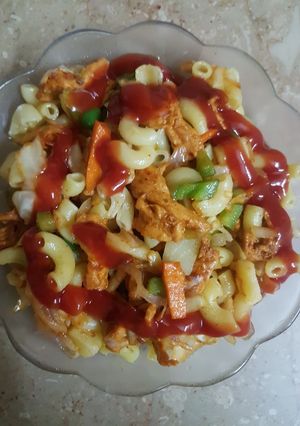 A picture of Chicken macaroni desi style # Eid kay pkwan.