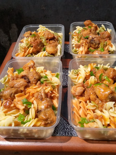 A picture of Candy pasta and orange chicken sauce😋.