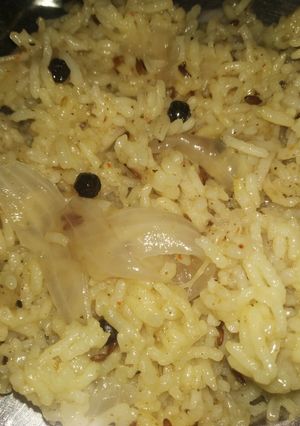 A picture of Onion rice.