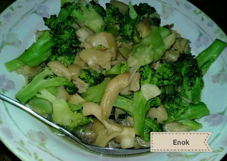 Cara Membuat Tumis Brokoli Jamur Tiram #BikinRamadanBerkesan Lezat