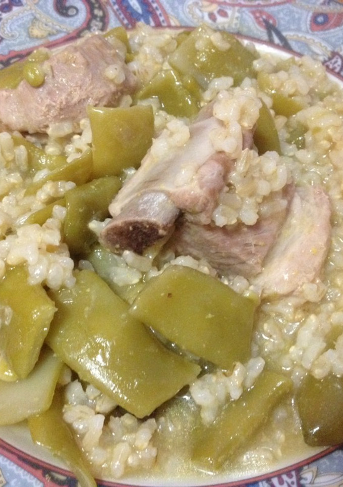 Una foto de Arroz con judías y costillas