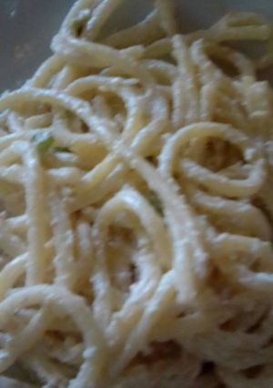 Una foto de Spaghetti blanco sencillo