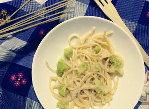 Foto di Cacio e pepe con broccoli