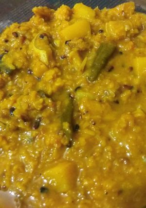 রুই মাছের মাথা দিয়ে মুগডাল রেসিপির প্রধান ছবি