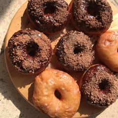 Basic fried donuts 🍩 A picture of Basic fried donuts 🍩.