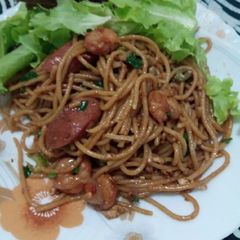A picture of Mi Goreng - Fried Noodle.