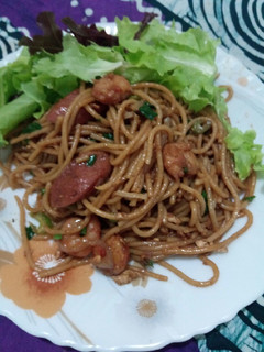 A picture of Mi Goreng - Fried Noodle.