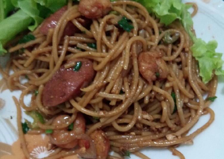 Step-by-Step Guide to Prepare Yummy Mi Goreng - Fried Noodle