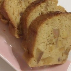 A picture of Apple pound cake.