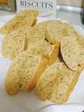 Cantucci con farina integrale senza zucchero, con noci e uvetta