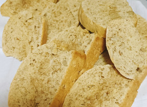 Foto di Cantucci con farina integrale senza zucchero, con noci e uvetta