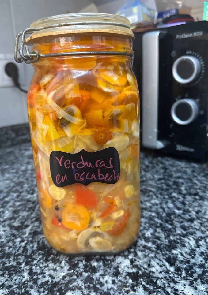 Una foto de 589. Verduras en escabeche (guarnición)