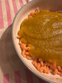 Una foto de Pasta sin gluten con salsa de verduras