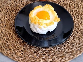 Cloud eggs