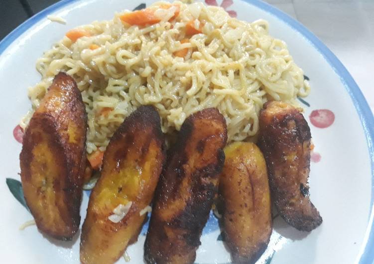 Simple Way to Prepare Speedy Indomine and fried plantain