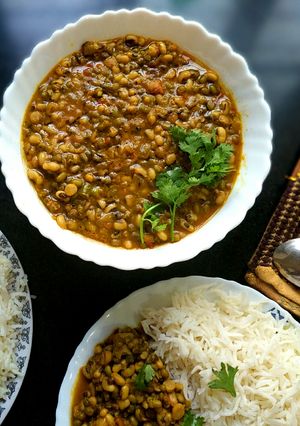 A picture of Lobia Masala Curry.