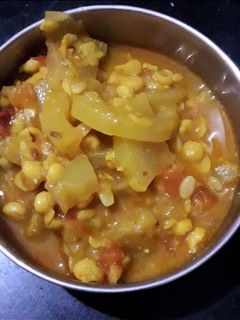 लौकी और चने की दाल(LAUKI AUR CHANE KI DAL RECIPE IN HINDI) रेसिपी मुख्य फोटो