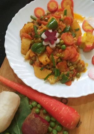A picture of Mix vegetable sabzi.
