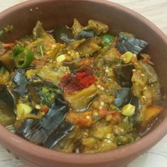 A picture of Zalook salad.